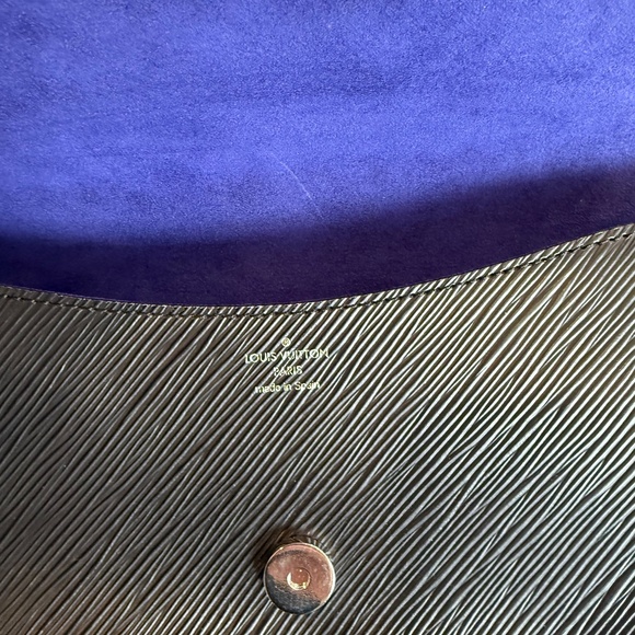 Louis Vuitton BUCI Crossbody - Picture 11 of 12